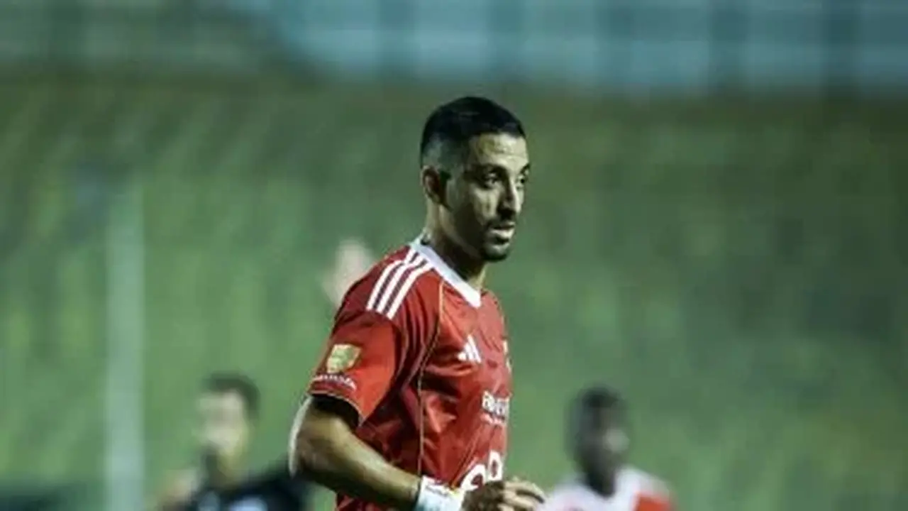 طاهر محمد طاهر يتصدر قائمة الأهلي لقيادة هجوم الفريق في كأس عاصمة مصر